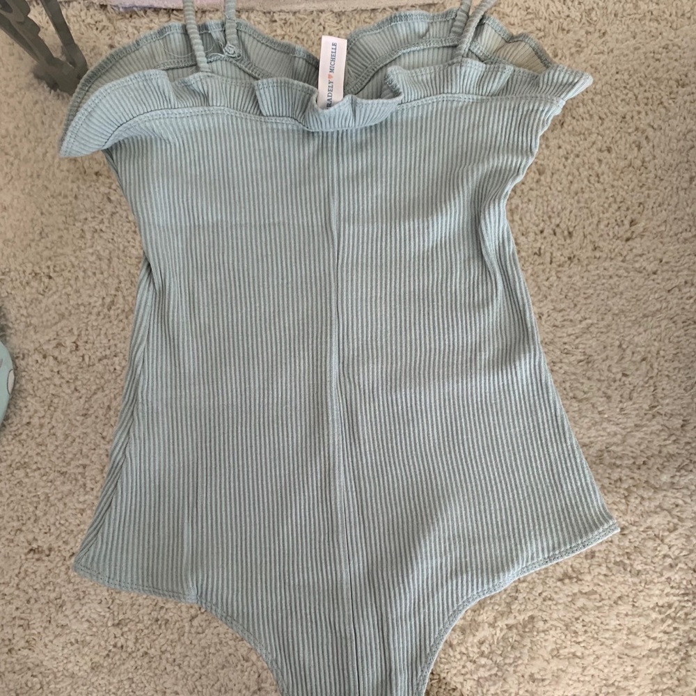 ππZAFUL Ruffle BodySuit ππ - Picture 3 of 6